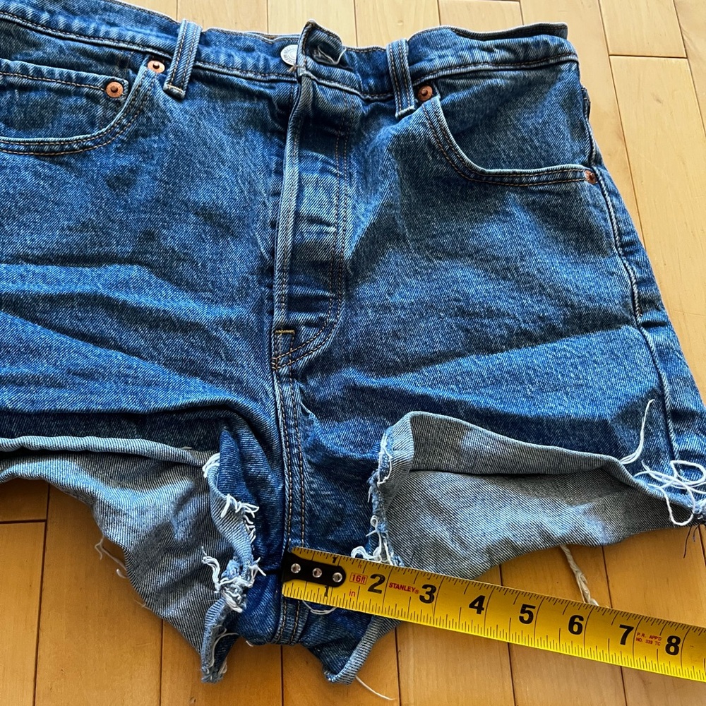 Levi's Ribcage Blue Jean Shorts - Picture 3 of 5
